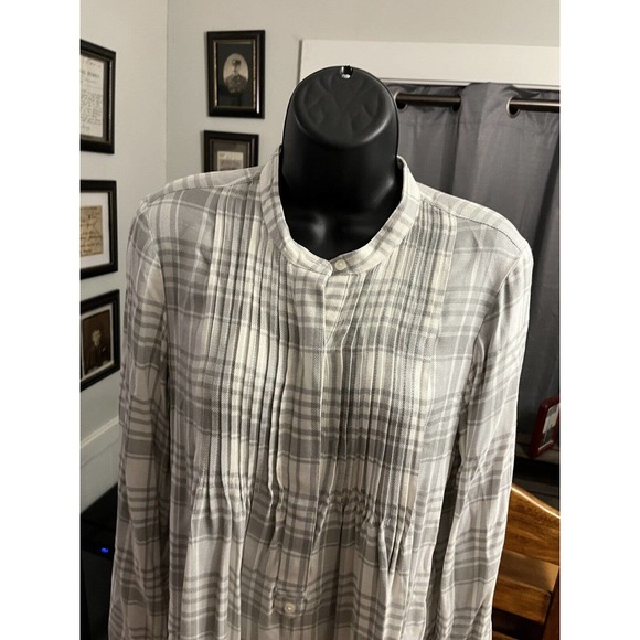 GAP Womens Gray & White Plaid Collar Pleated Front Flannel Blouse Sz Small EUC - Picture 3 of 9